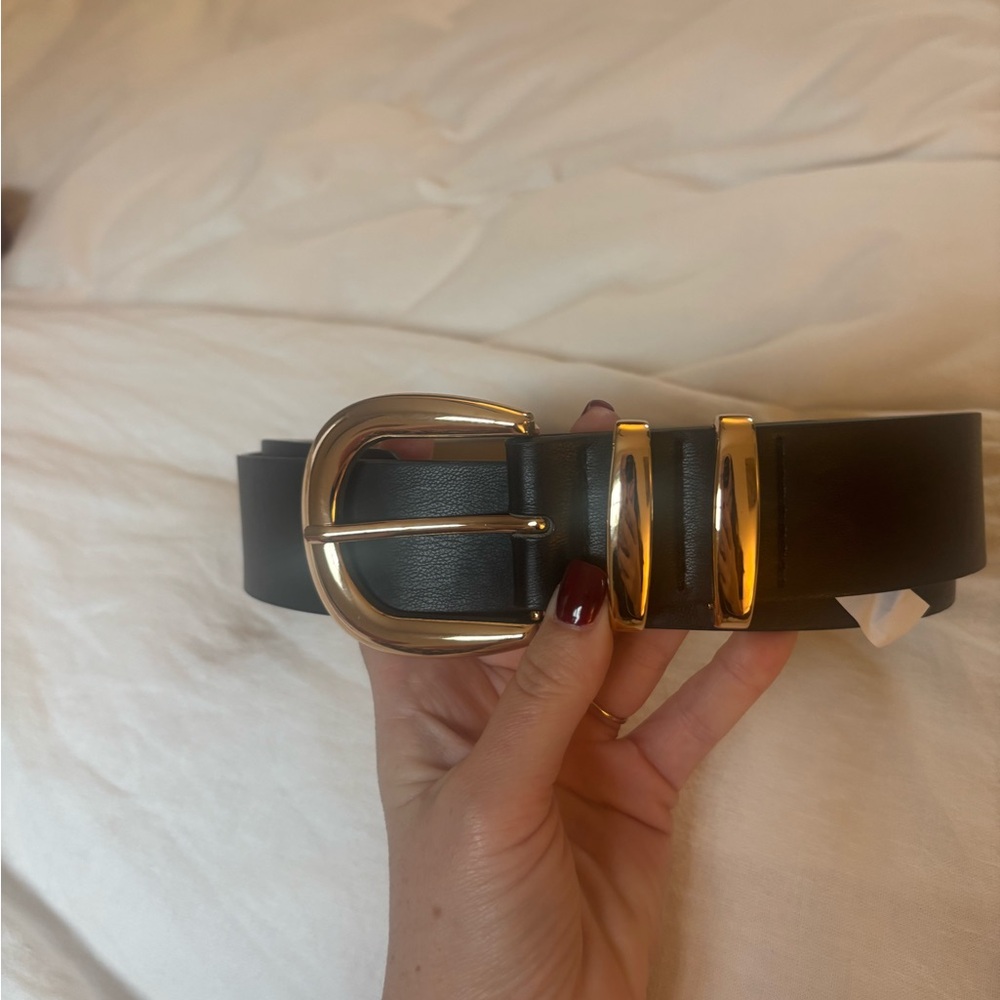 Vince Camuto Black and Gold Belt